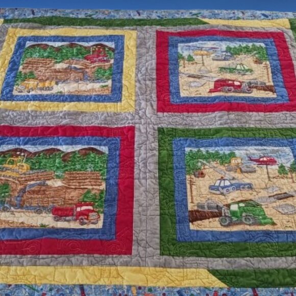 Big Machines Kid's Quilt - Picture 1 of 7